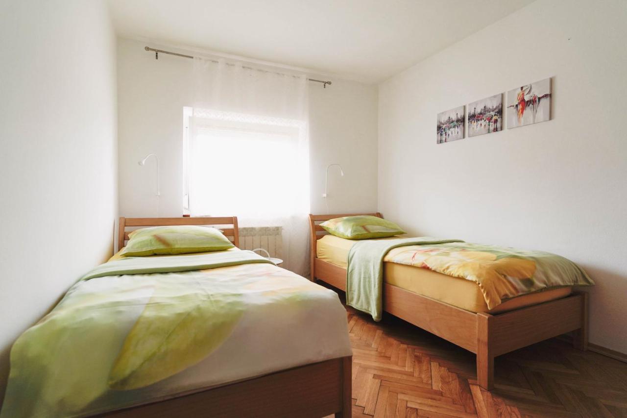 Pri Neji Apartamento Postojna Exterior foto