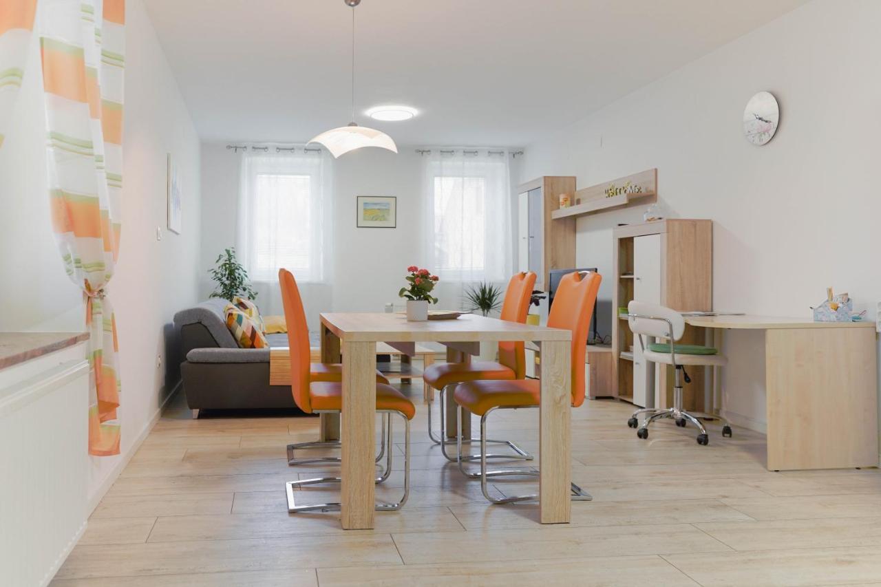 Pri Neji Apartamento Postojna Exterior foto